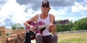 Legendary Actor Kevin Bacon Performs Beyoncé's 'Heated' With a Guitar on His Farm