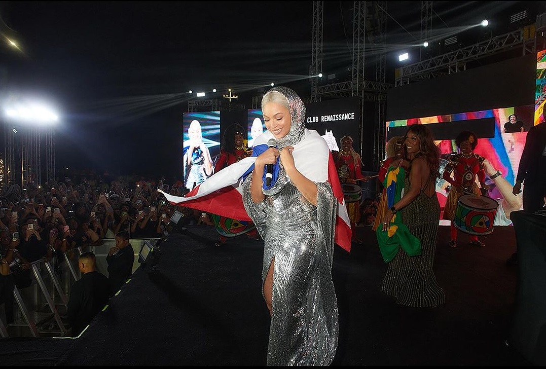 Beyoncé Stuns Fans with Pop-Up Appearance in Brazil
