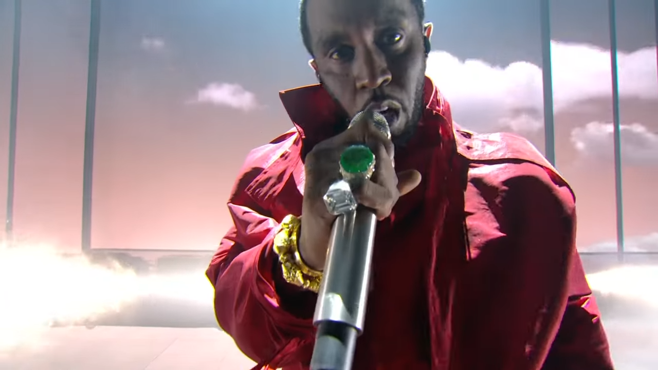 Diddy's Former Assistant Testifies Mogul Carried Three Guns to Confront Suge Knight